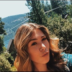 Meet your Posher, Ashleigh